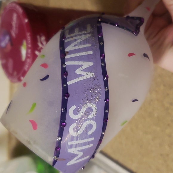 Lolita Miss Wine glass - Picture 6 of 7